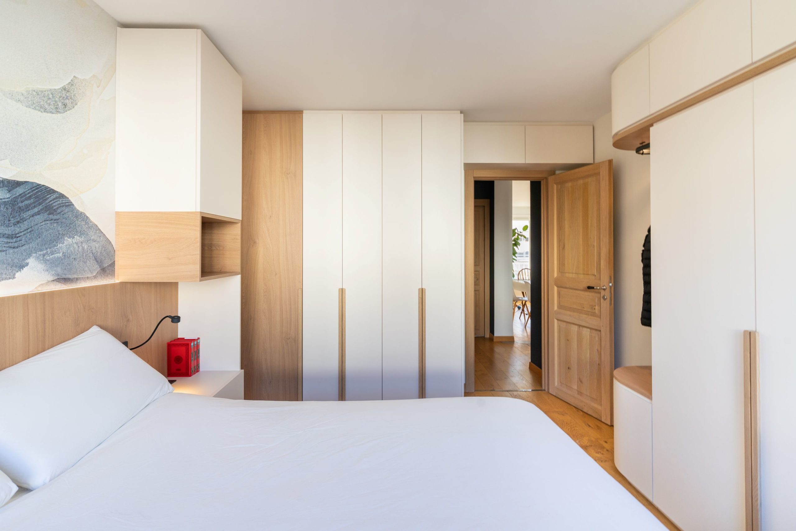 amenagement sur-mesure Annecy palette claire mobilier integre style moderne Archterieur